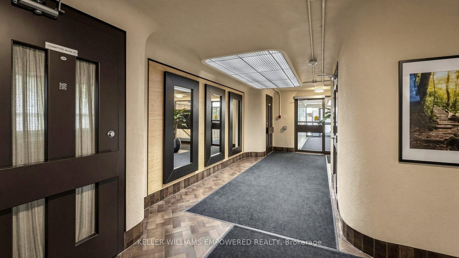 1 Massey Square • #2312 • Toronto, ON photo 5