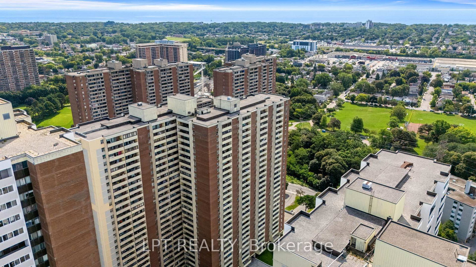 5 Massey Square • #2811 • Toronto, ON photo 2