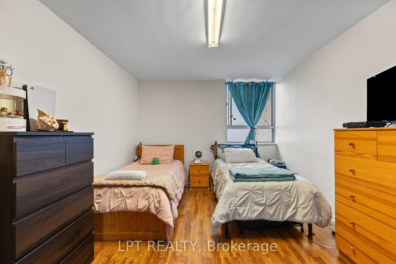 5 Massey Square • #2811 • Toronto, ON photo 23
