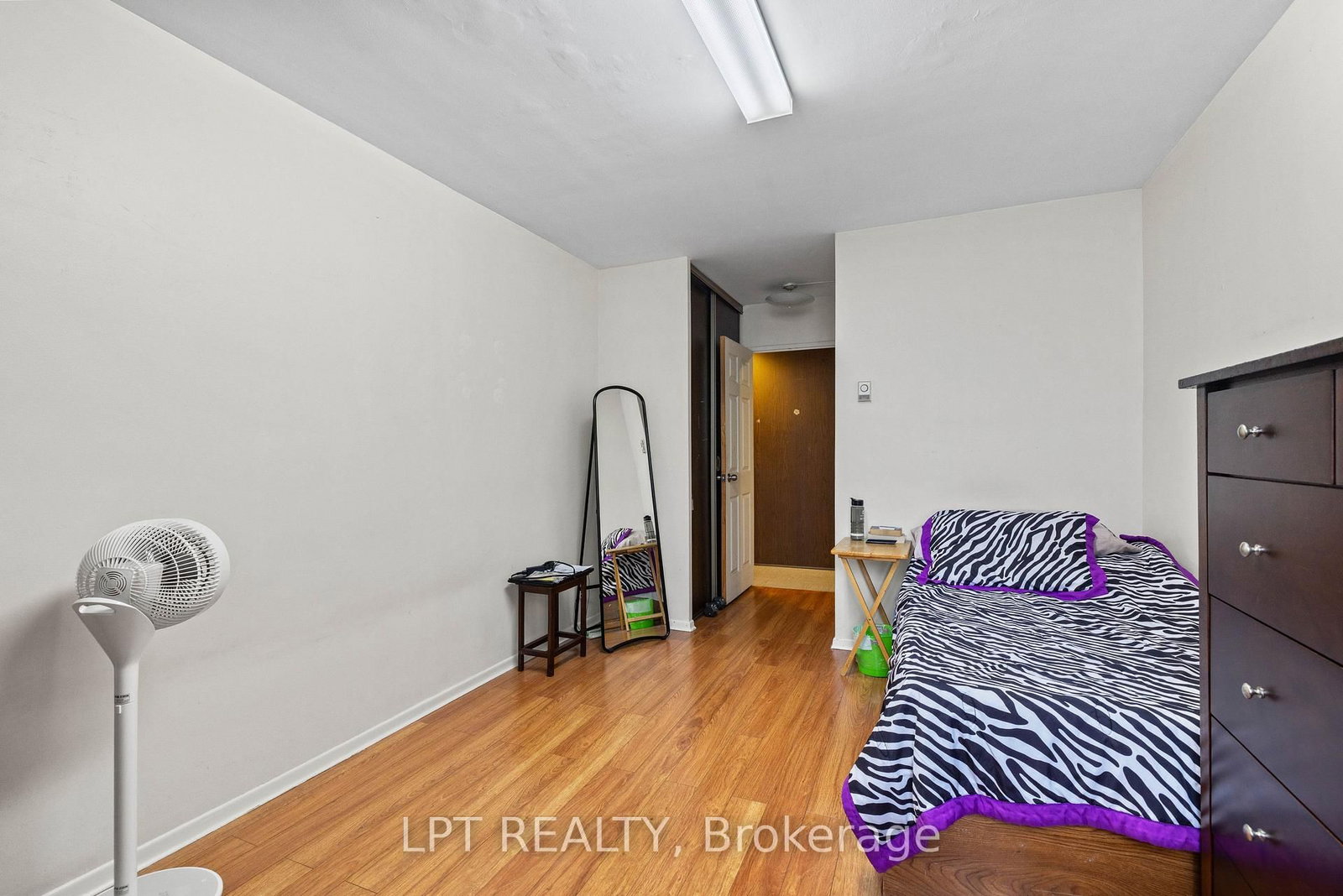 5 Massey Square • #2811 • Toronto, ON photo 27