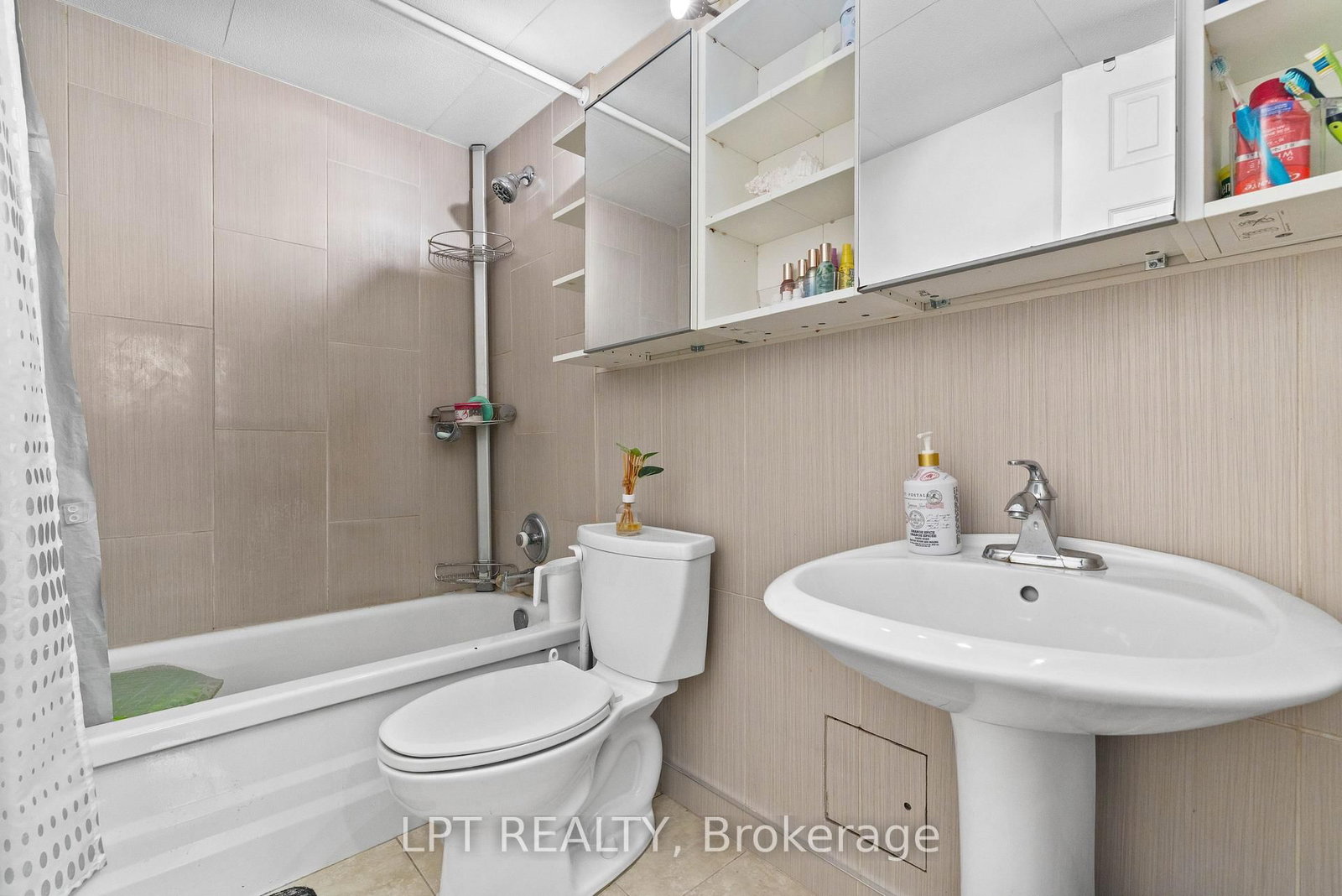 5 Massey Square • #2811 • Toronto, ON photo 28