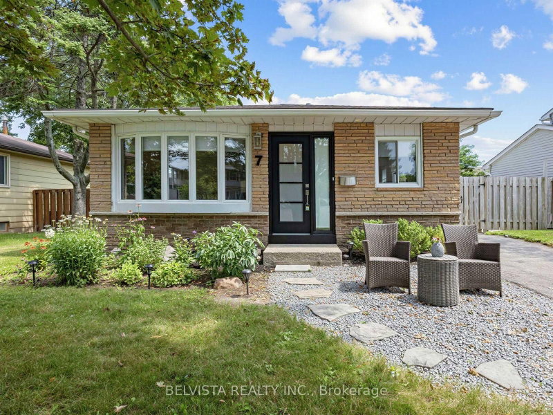 7 Agate Road