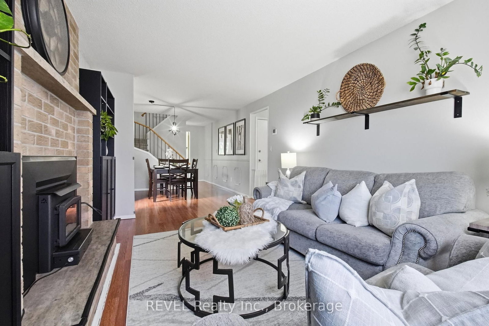 1298 Pinehurst Avenue • Oshawa, ON photo 8