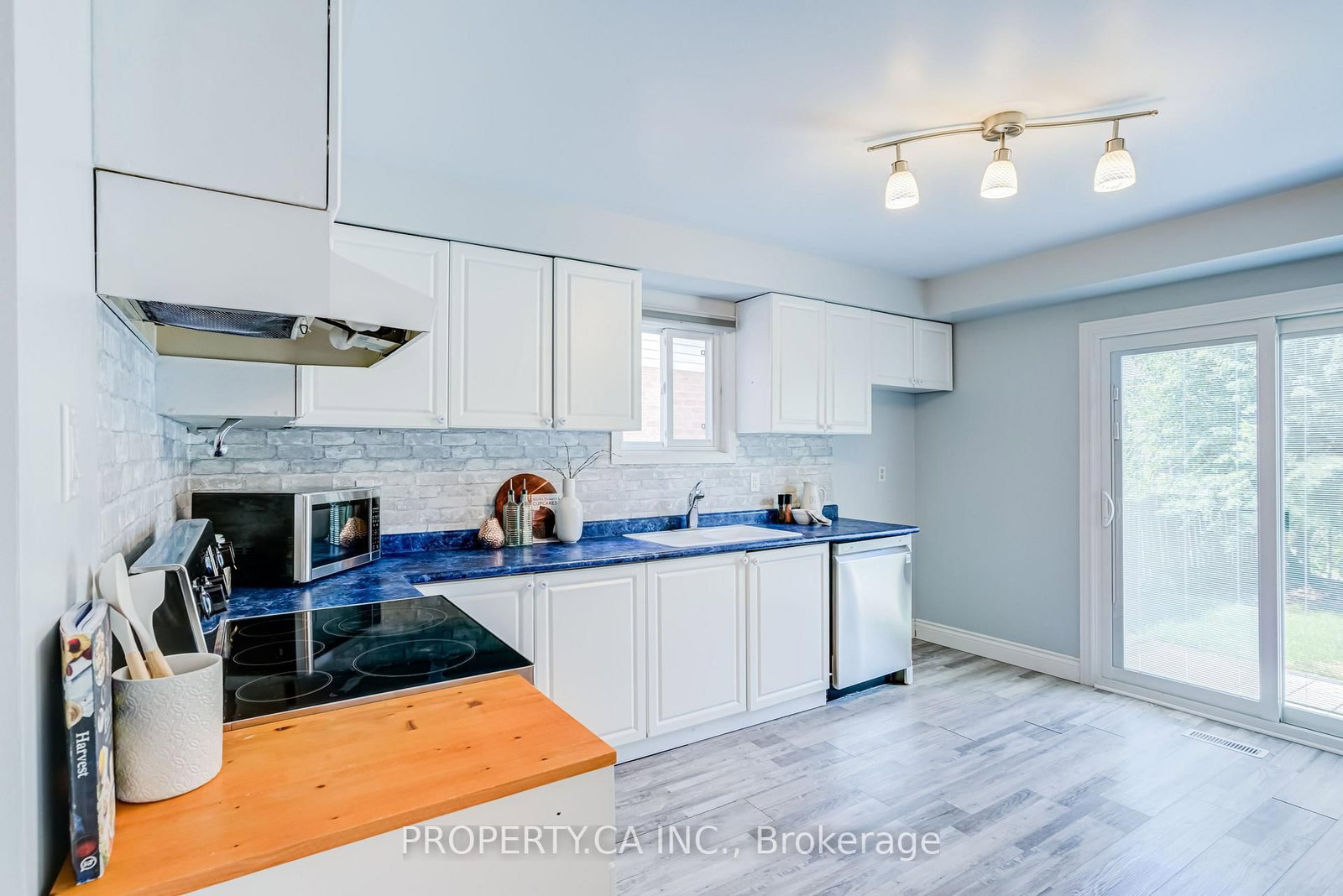 1 Latham Court • Ajax, ON photo 13