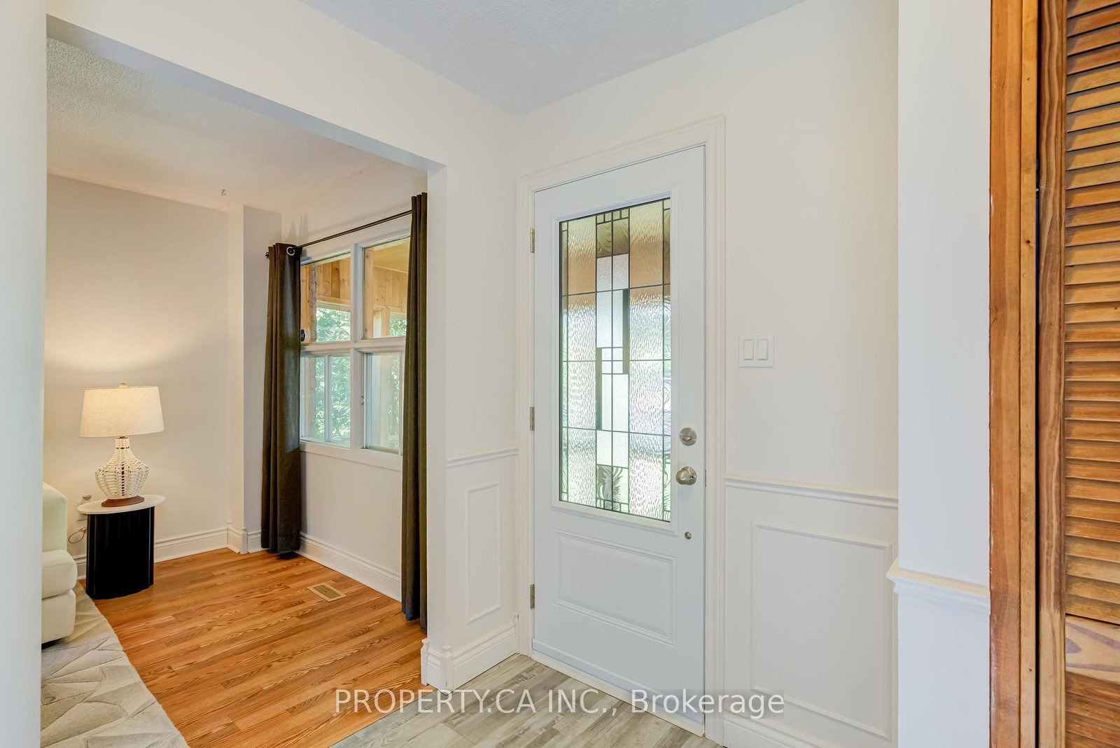 1 Latham Court • Ajax, ON photo 3