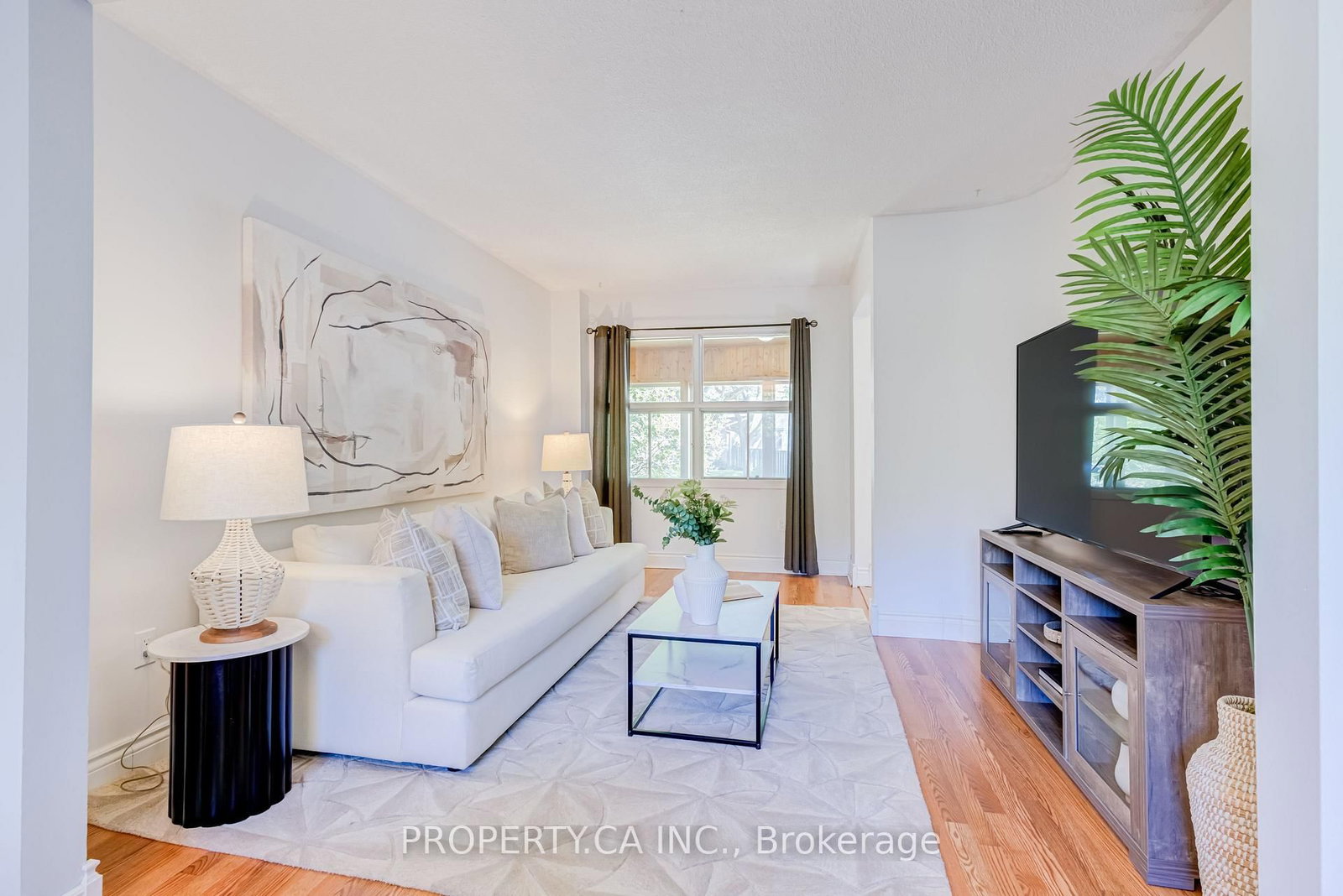 1 Latham Court • Ajax, ON photo 8