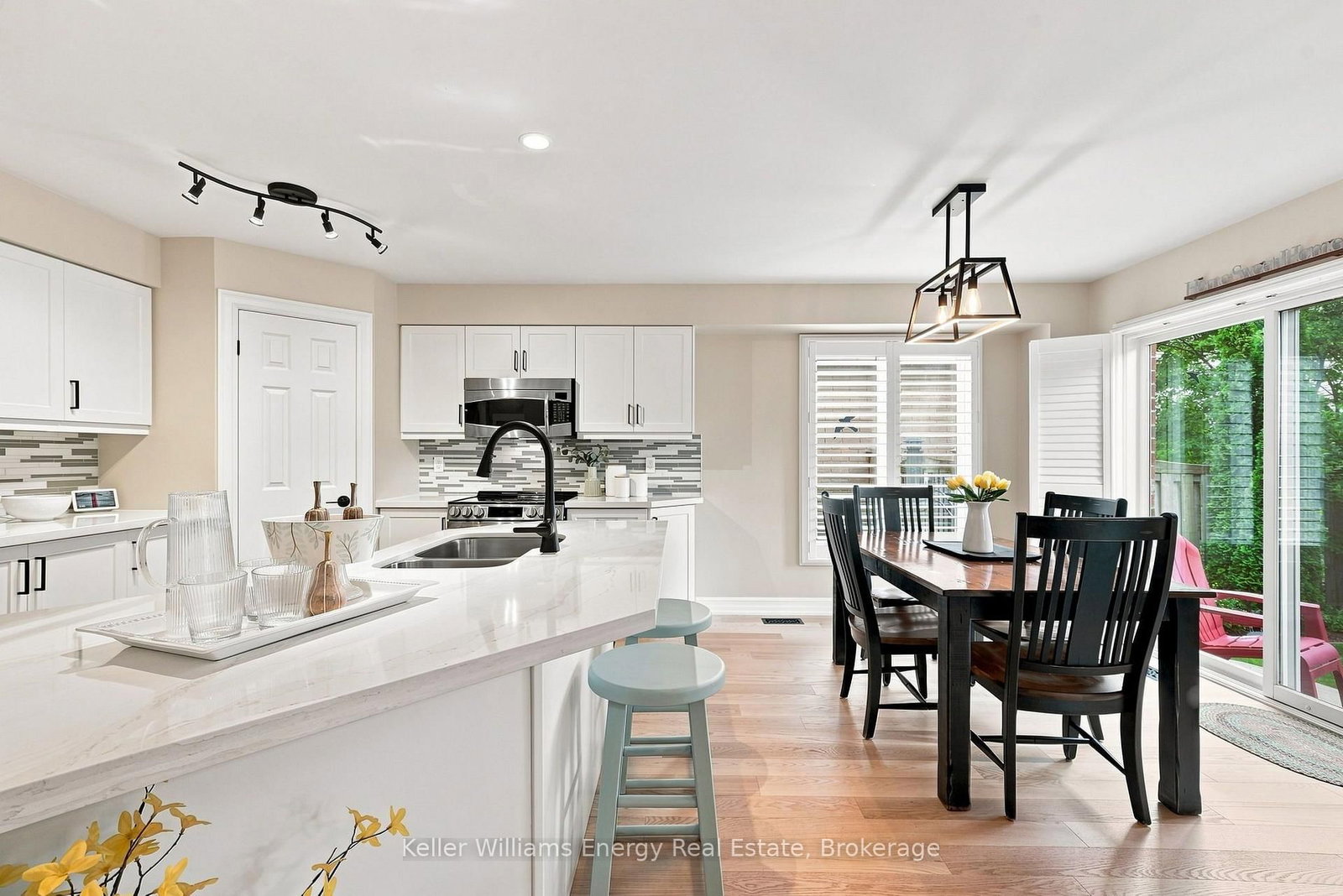 442 Meadow Street • Oshawa, ON photo 5