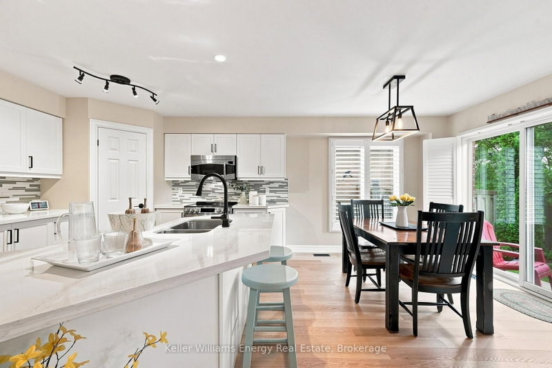 442 Meadow St photo 5