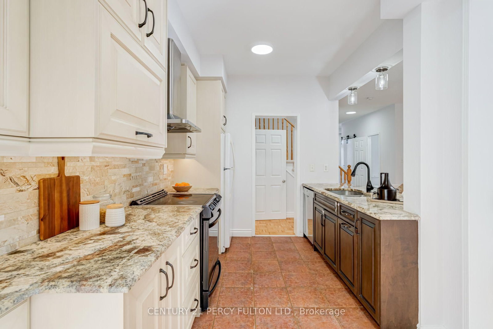 366 Strouds Lane • Pickering, ON photo 15