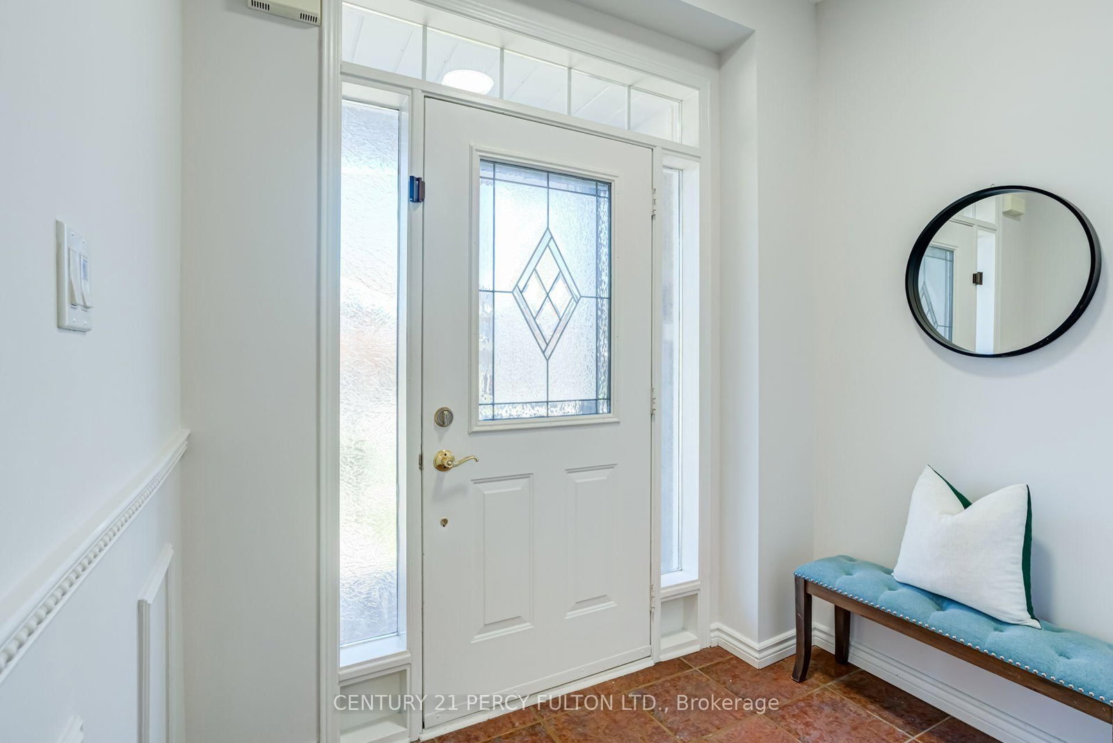 366 Strouds Lane • Pickering, ON photo 2