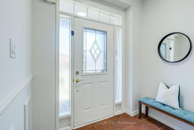 366 Strouds Lane • Pickering, ON photo 2