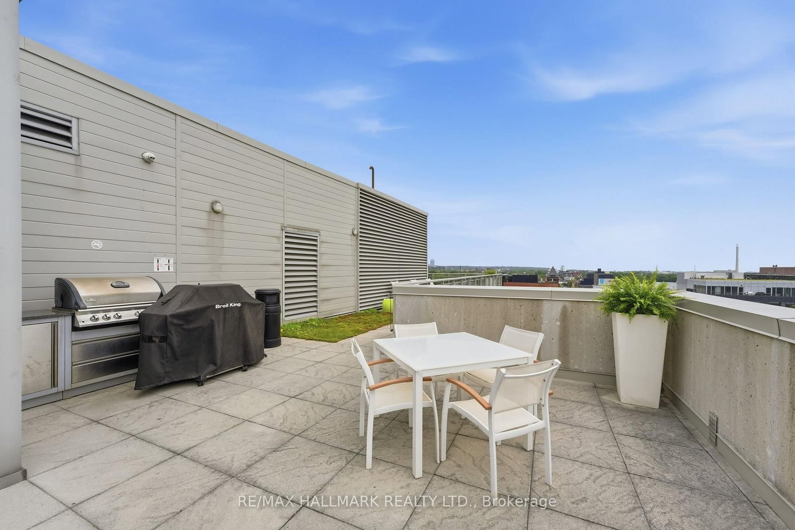 630 Queen Street E • #602 • Toronto, ON photo 24