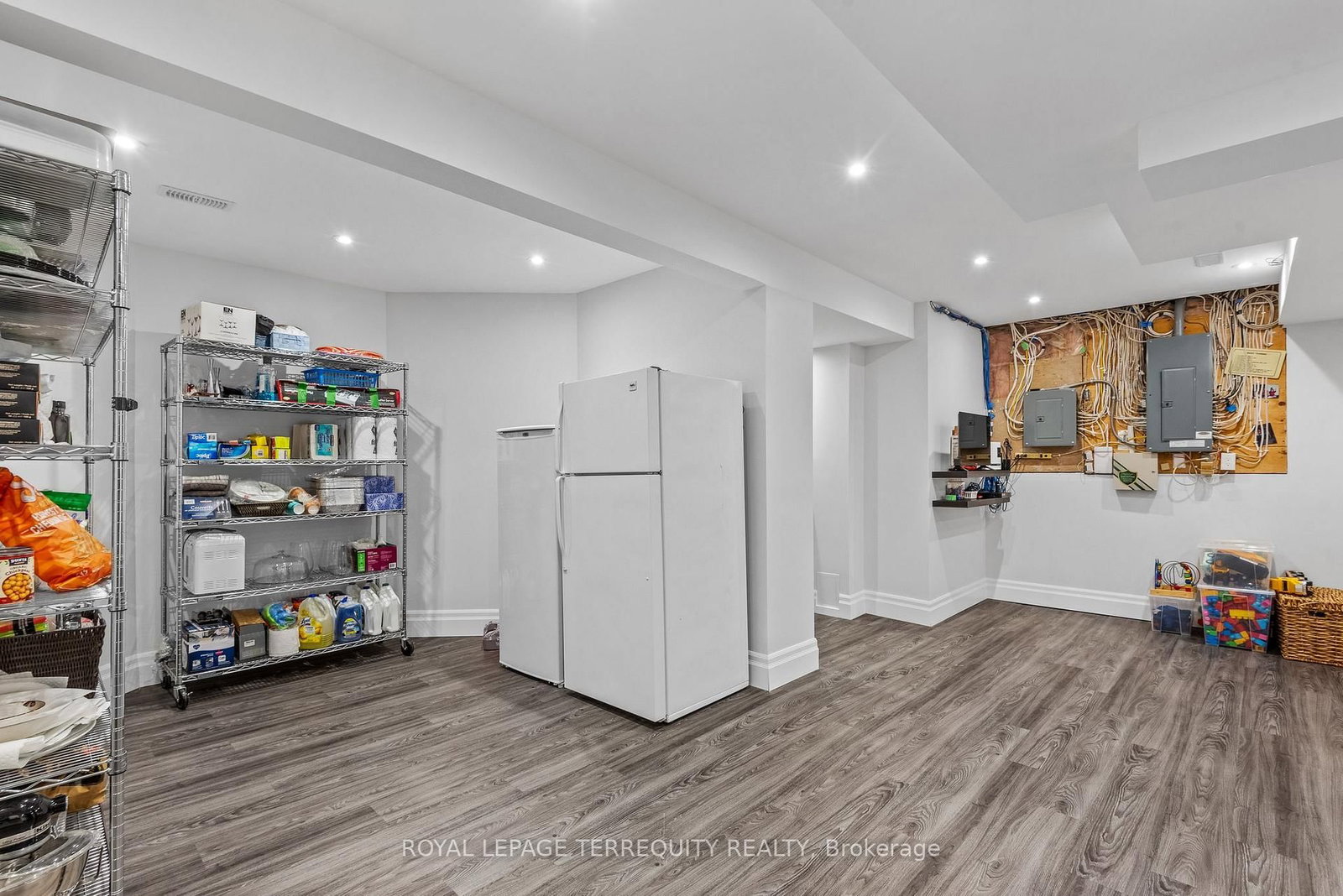 507 Rougemount Dr, Pickering, view 36