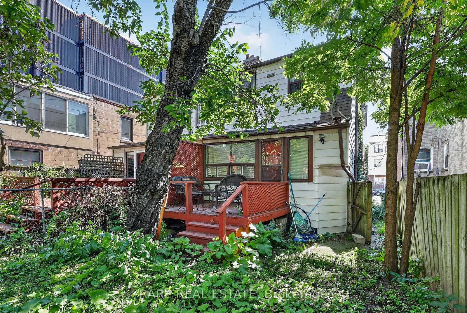 890 & 892 Broadview Avenue • Toronto, ON photo 14