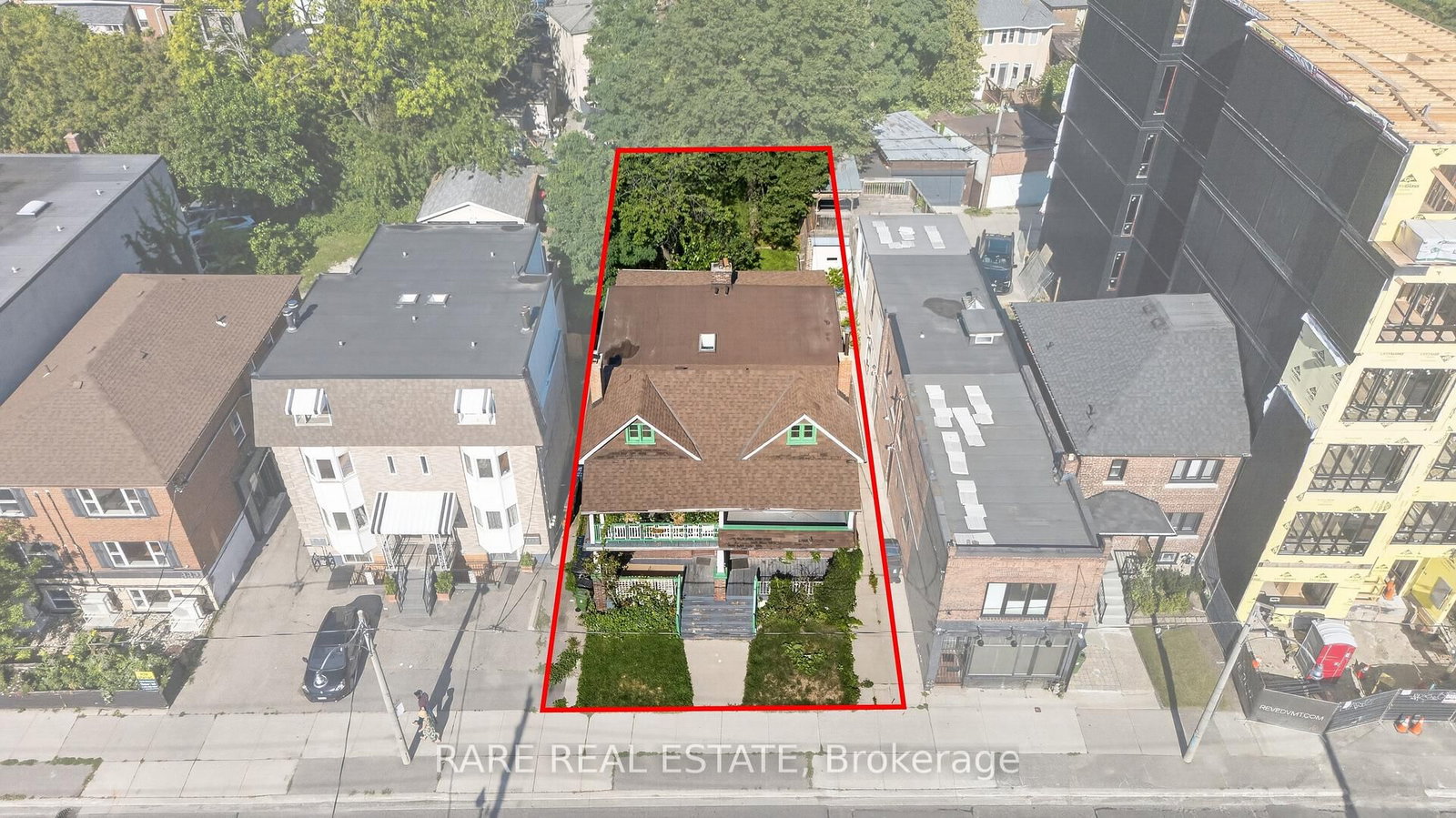 890 & 892 Broadview Avenue • Toronto, ON photo 5