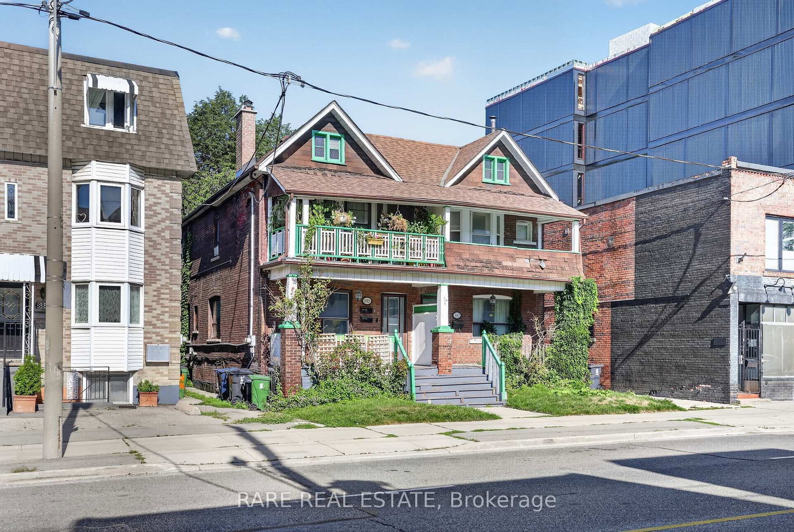 890 & 892 Broadview Avenue • Toronto, ON photo 8