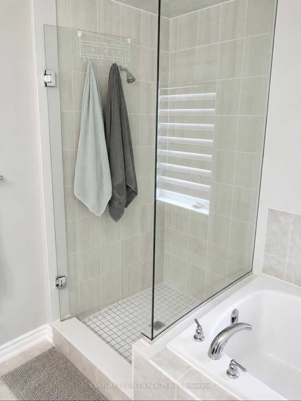 1064 Belcourt St, Pickering, view 13