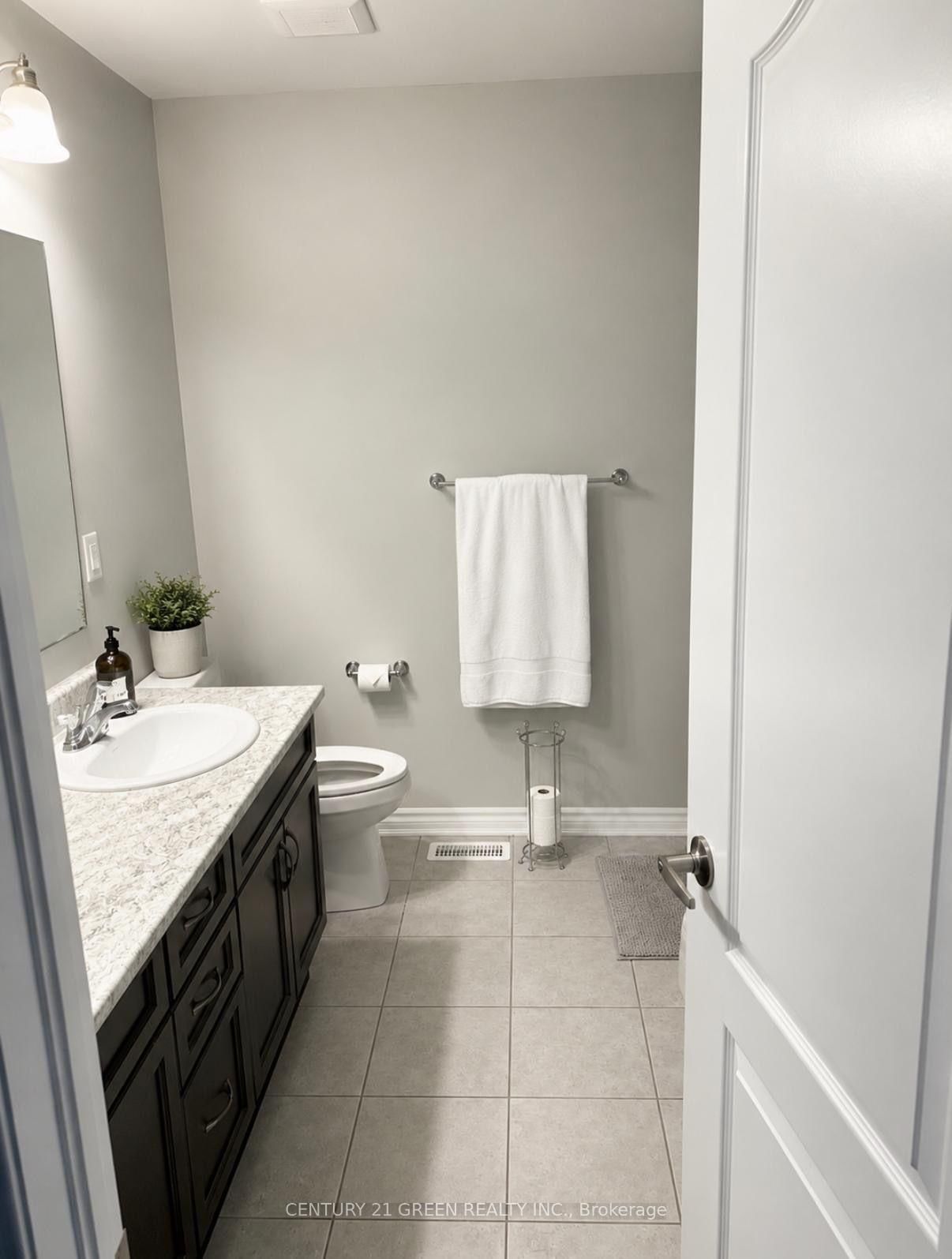 1064 Belcourt St, Pickering, view 15