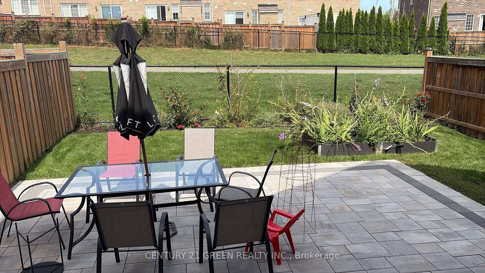 1064 Belcourt St, Pickering, view 16