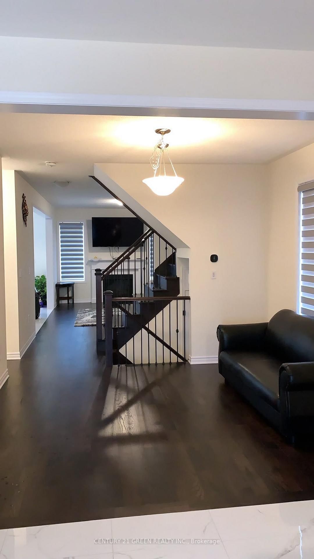 1064 Belcourt St, Pickering, view 3