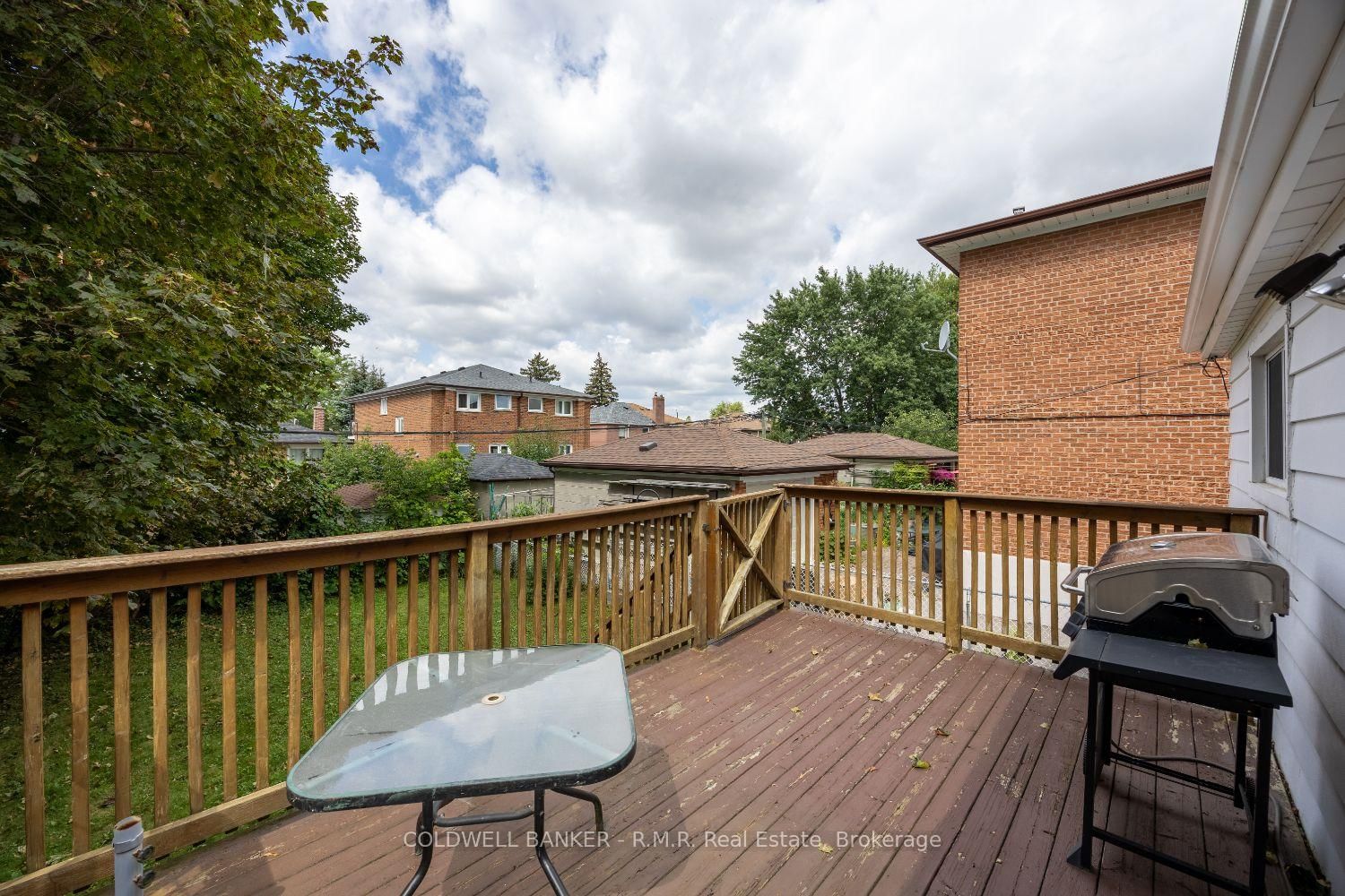 162 Magnolia Avenue • Toronto, ON photo 25