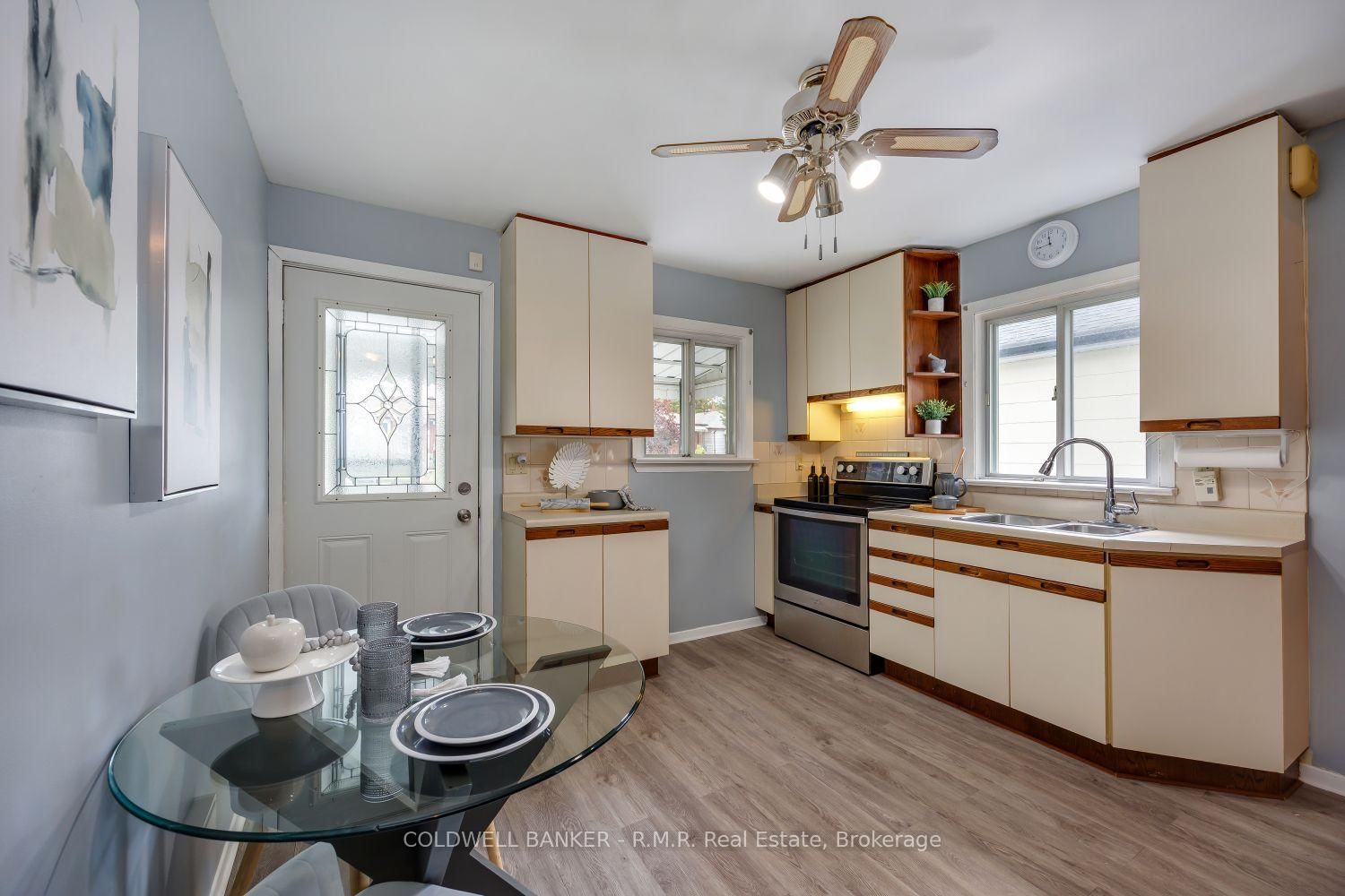 162 Magnolia Avenue • Toronto, ON photo 8