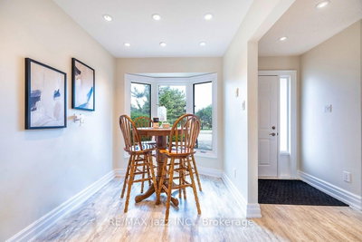 621 Flavelle Court • Pickering, ON photo 5