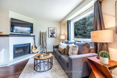621 Flavelle Court • Pickering, ON photo 9