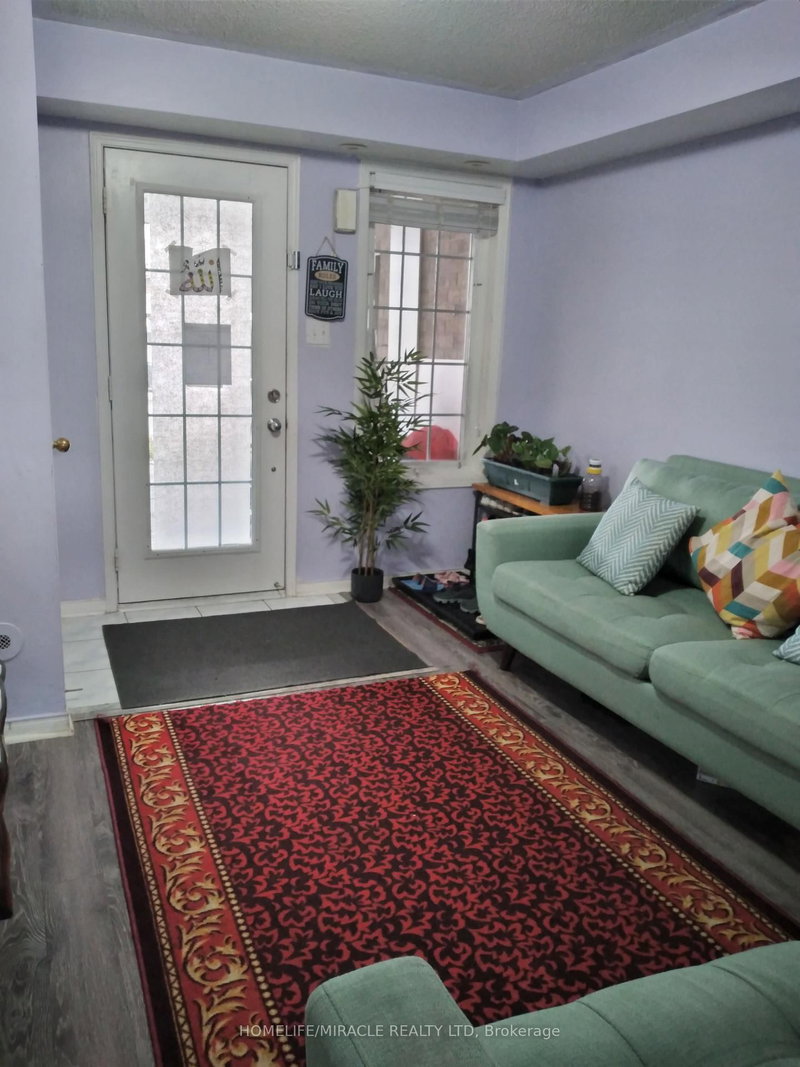 12 - 200 Mclevin Avenue