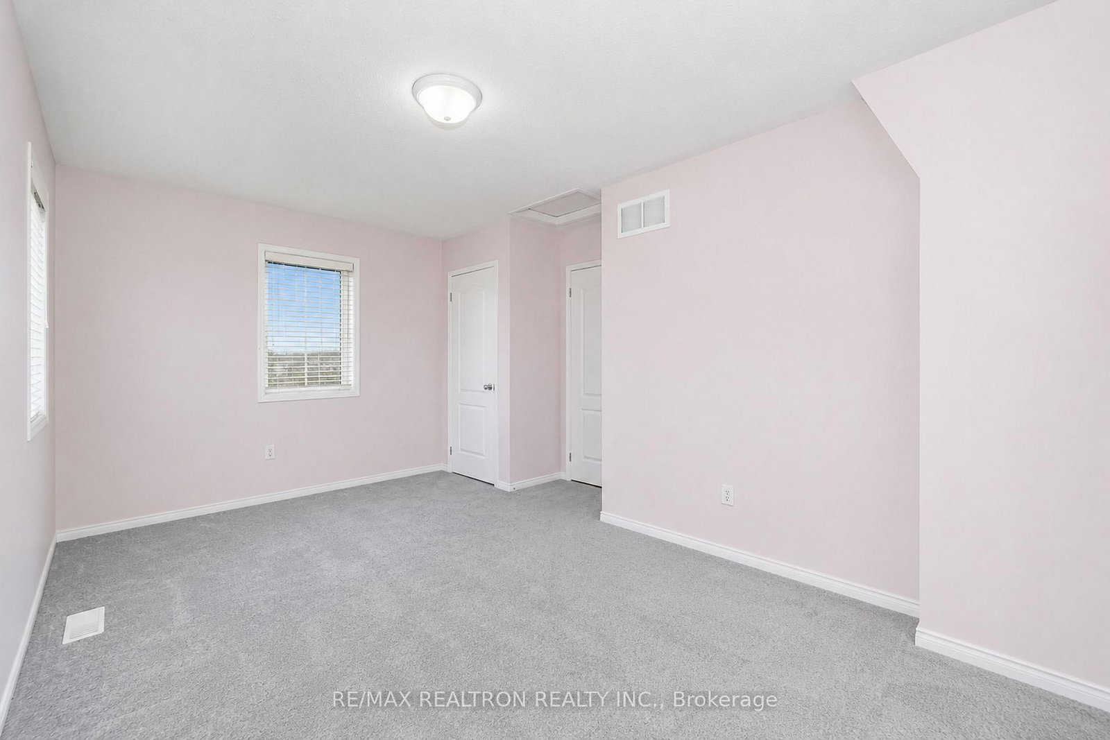 28 Burtonbury Lane • Ajax, ON photo 18
