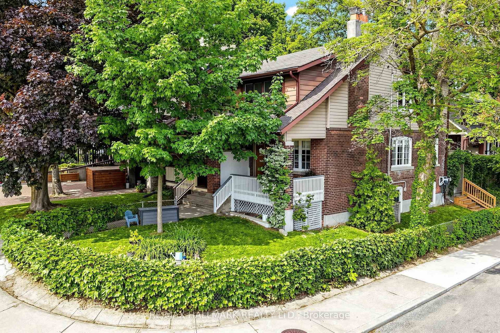 47 Glenmore Road • Toronto, ON photo 46