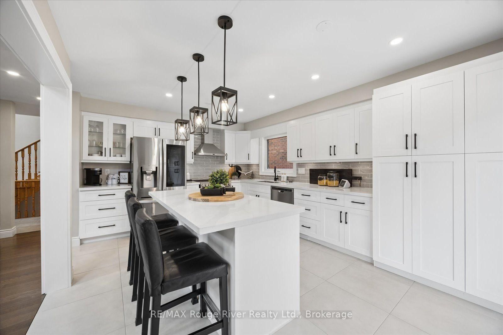 10 Windbreak Crescent • Whitby, ON photo 14