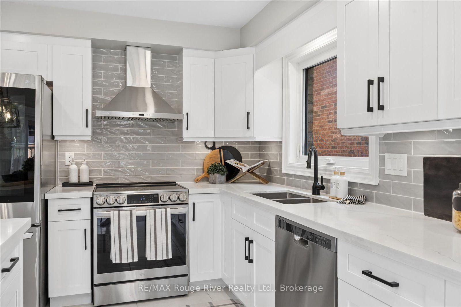 10 Windbreak Crescent • Whitby, ON photo 17