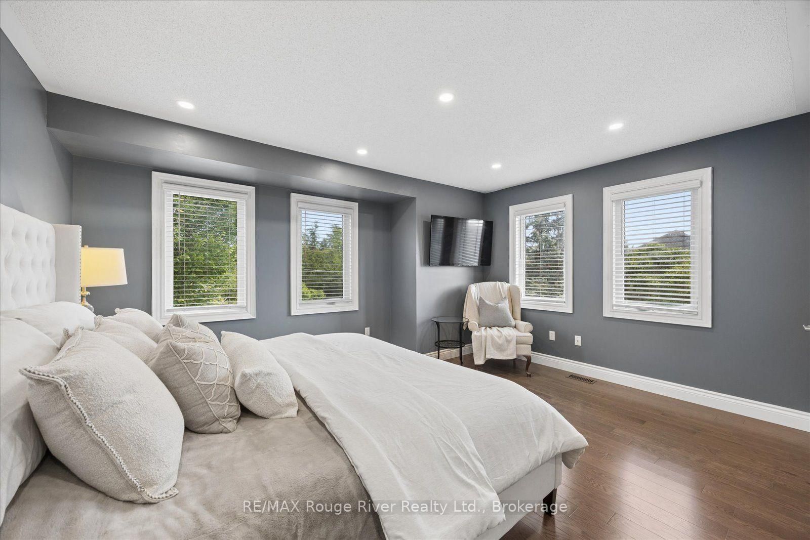 10 Windbreak Crescent • Whitby, ON photo 27
