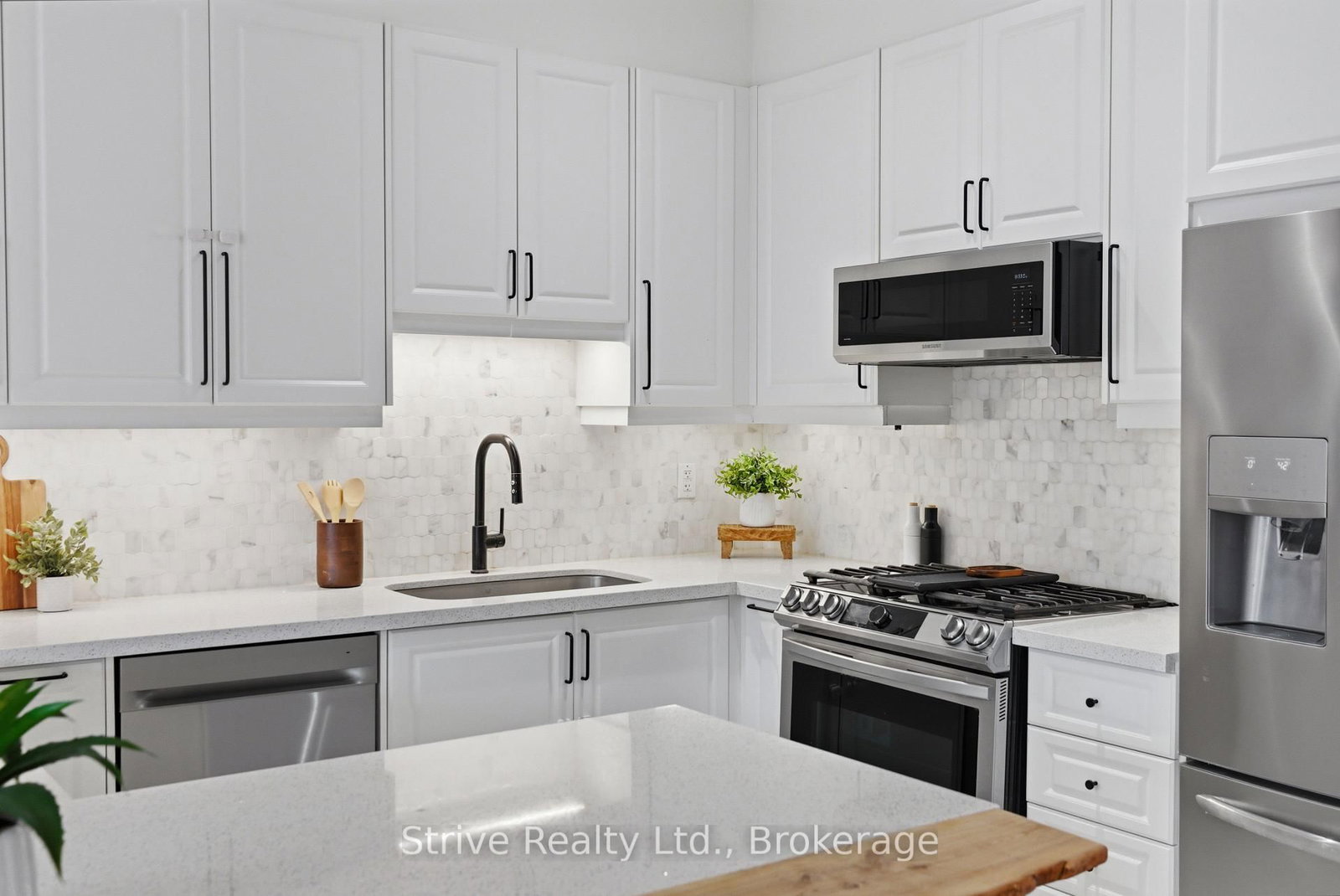 31 Southampton Street • Scugog, ON photo 8