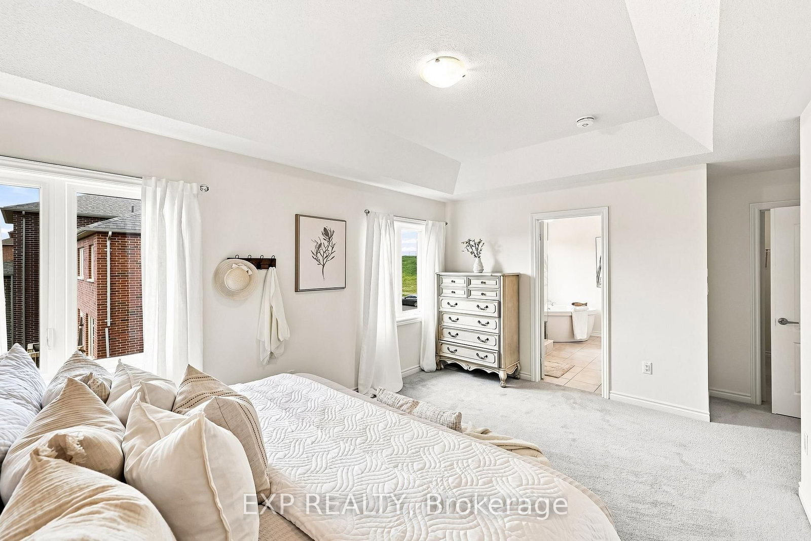 2144 Hallandale Street • Oshawa, ON photo 23