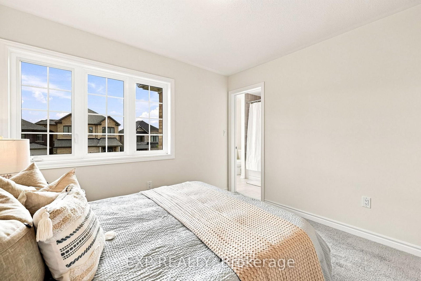 2144 Hallandale Street • Oshawa, ON photo 27