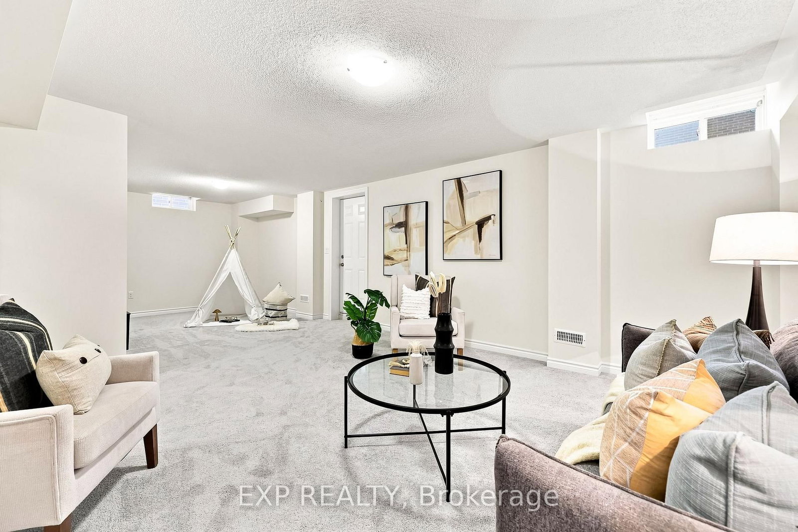 2144 Hallandale Street • Oshawa, ON photo 39