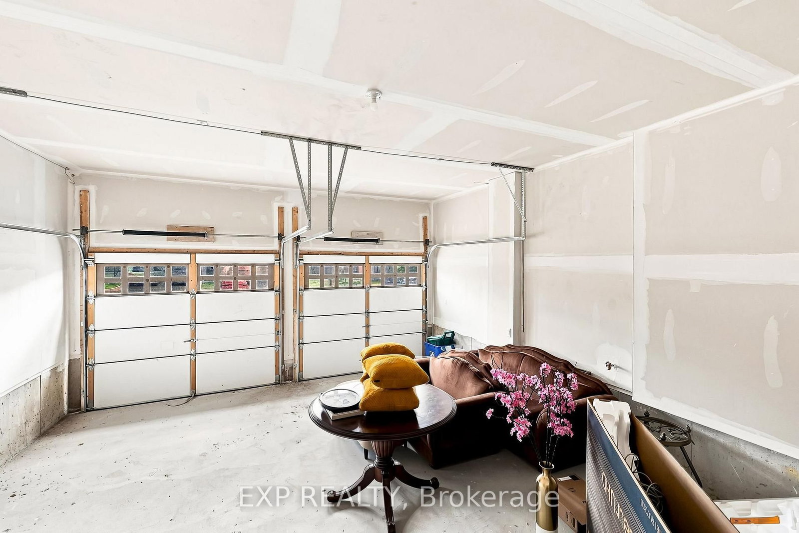 2144 Hallandale Street • Oshawa, ON photo 42