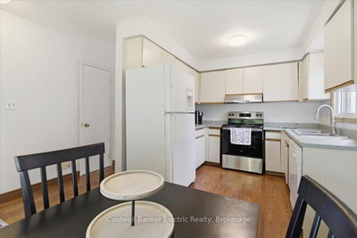 3 Walbridge Court • Clarington, ON photo 6