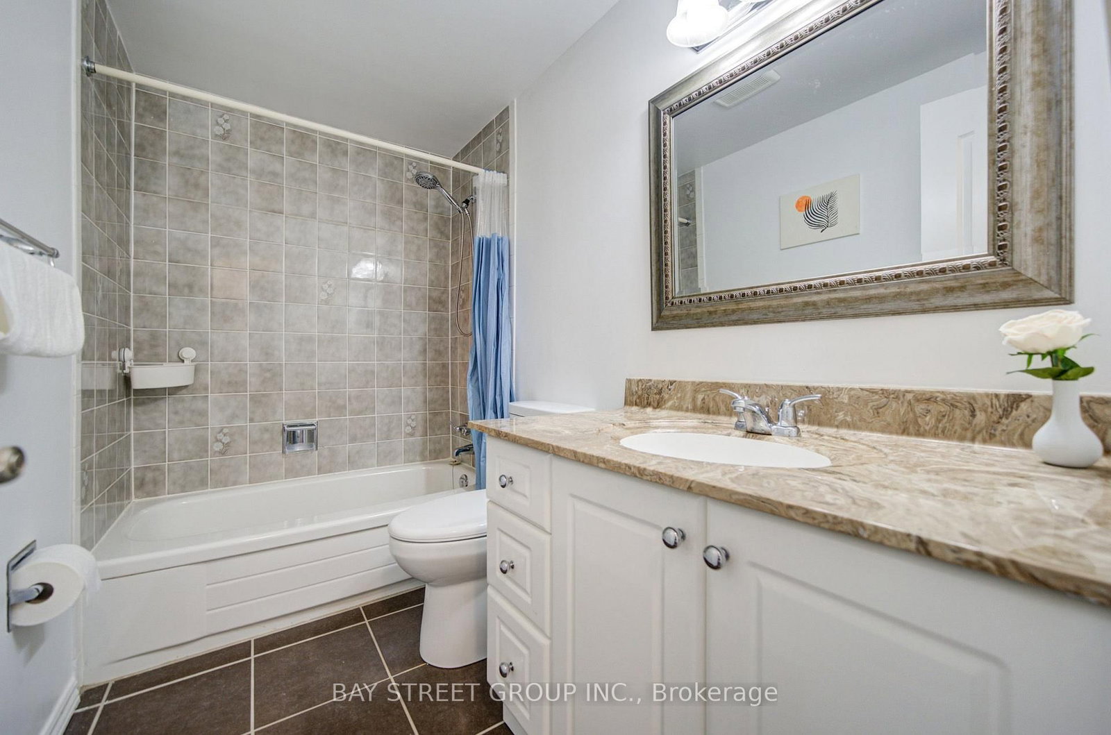 10 Hemingford Place • Whitby, ON photo 29