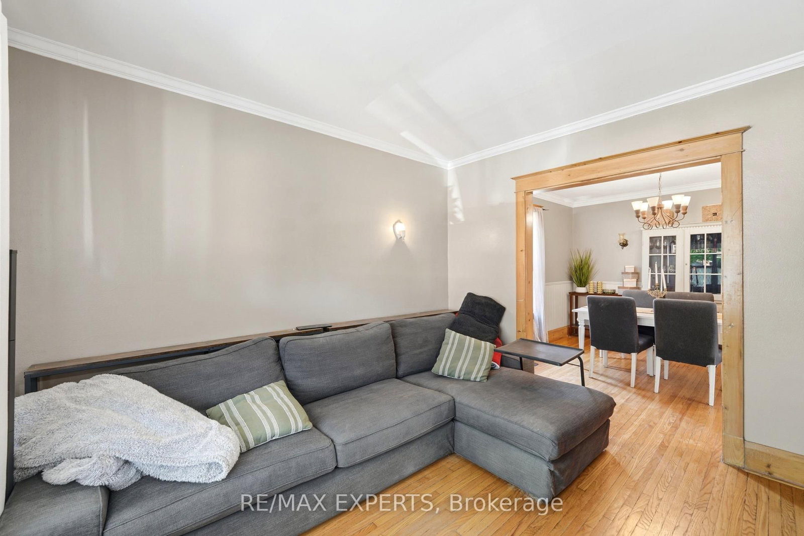 18 Rowe Street • Oshawa, ON photo 11