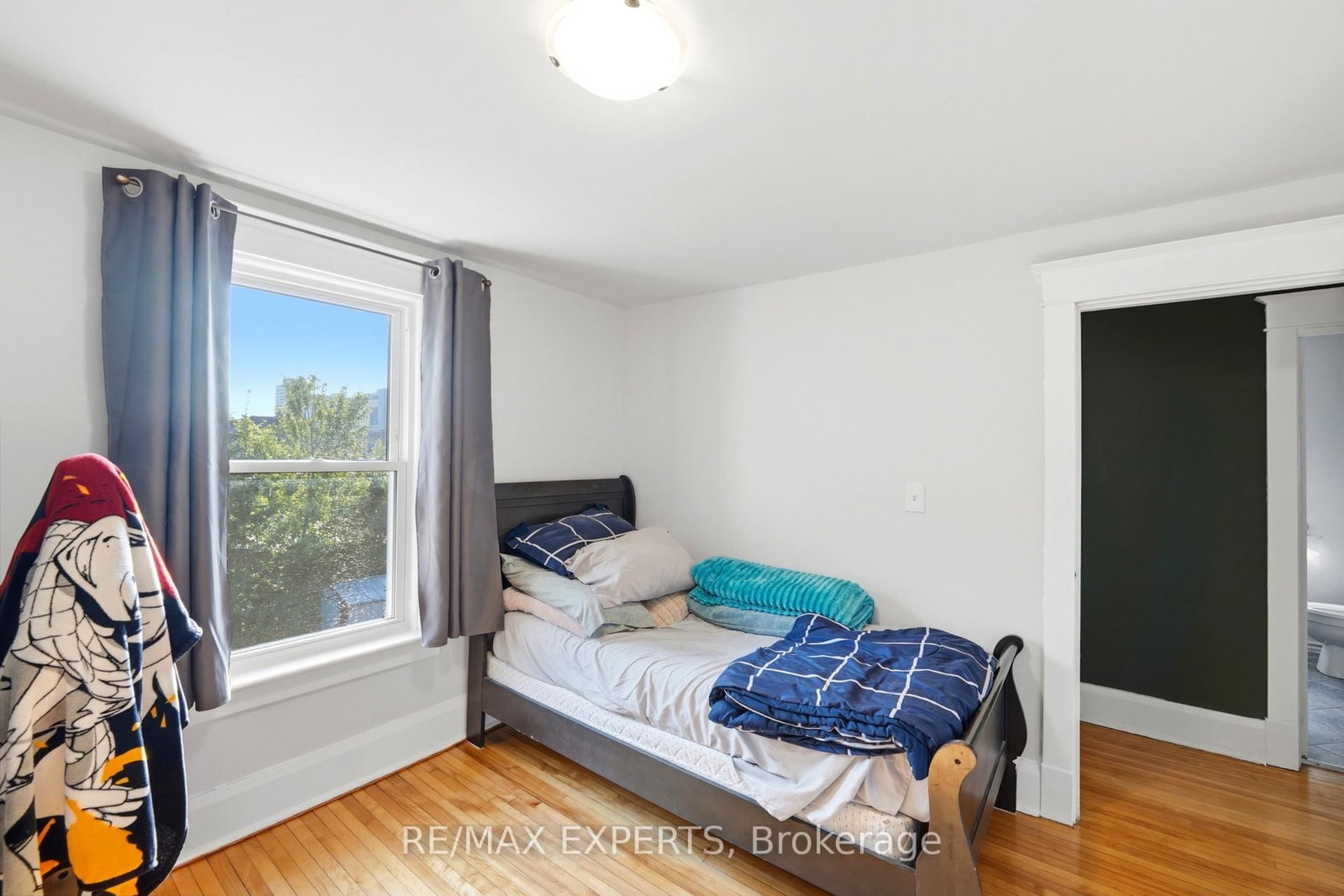 18 Rowe Street • Oshawa, ON photo 26