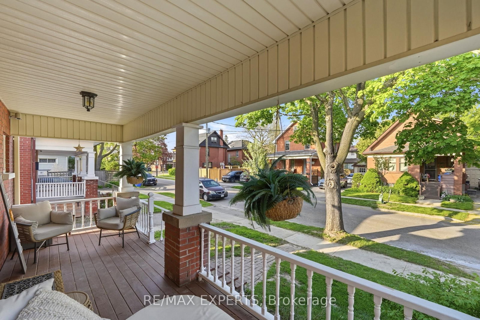 18 Rowe Street • Oshawa, ON photo 5