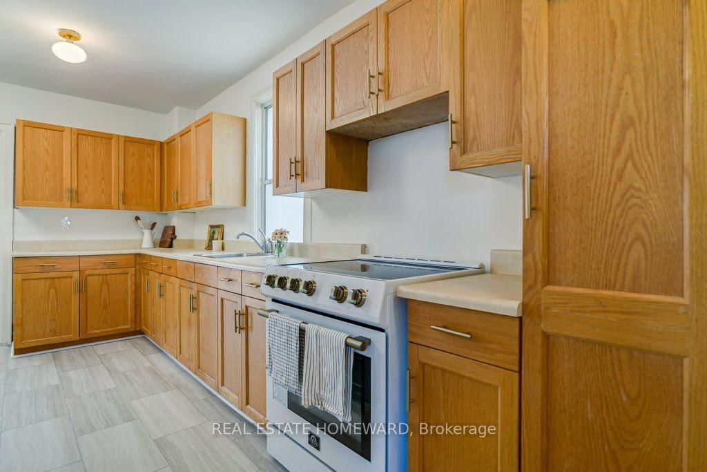 94 Wiley Avenue • Toronto, ON photo 12