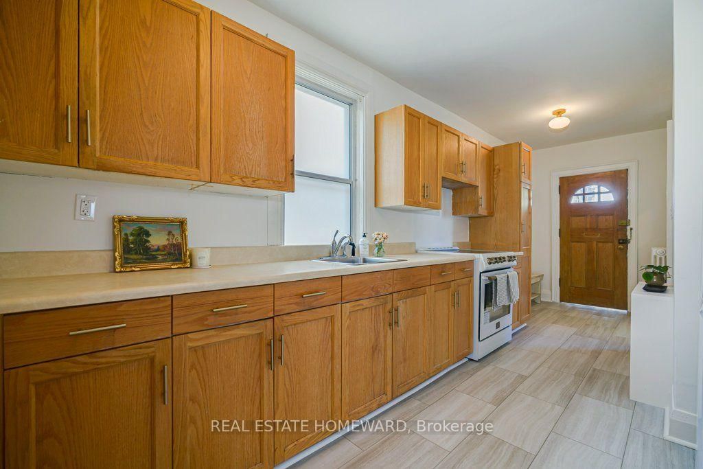 94 Wiley Avenue • Toronto, ON photo 13