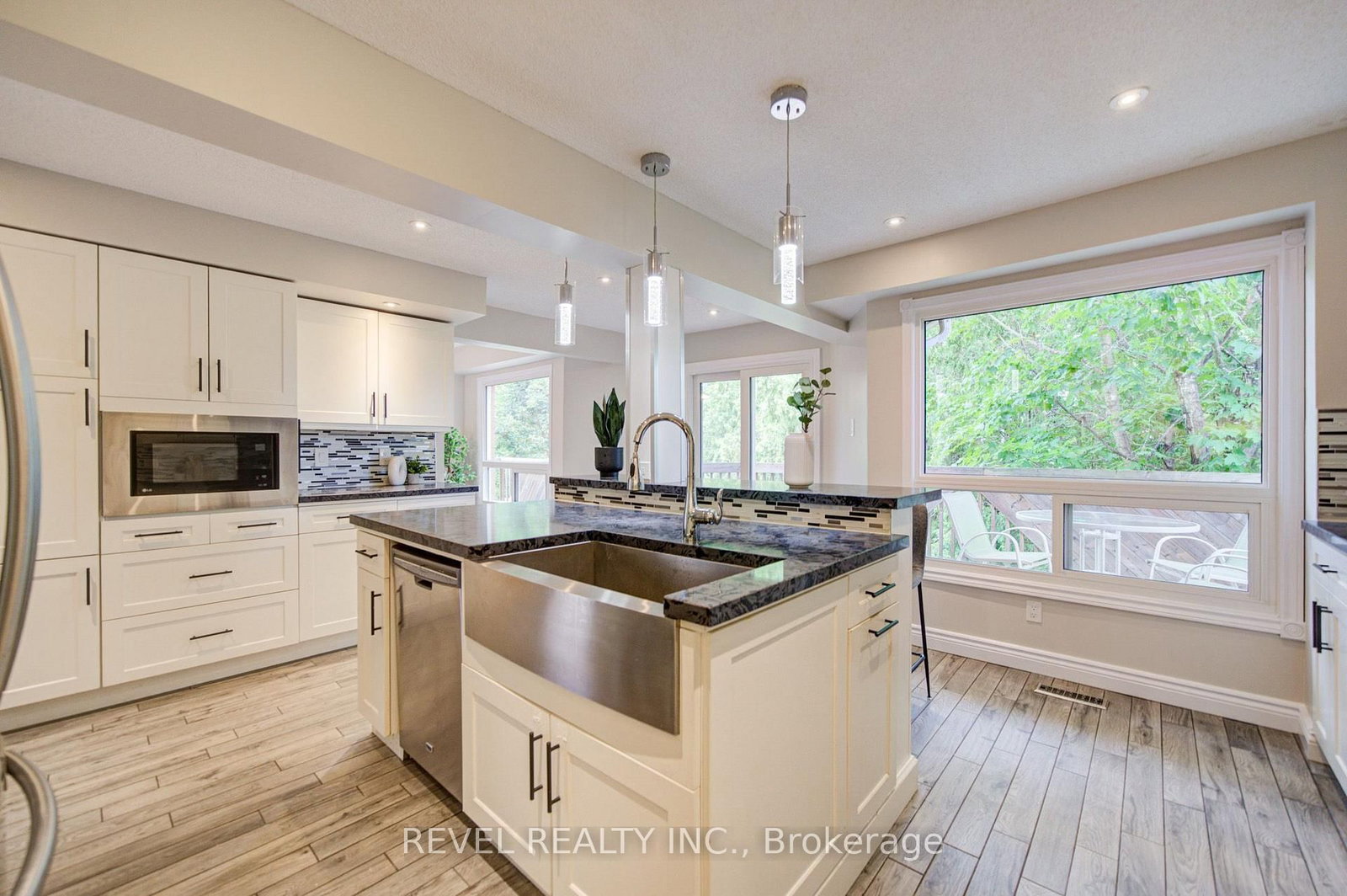 2141 Theoden Court • Pickering, ON photo 15