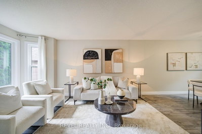 2141 Theoden Court • Pickering, ON photo 5