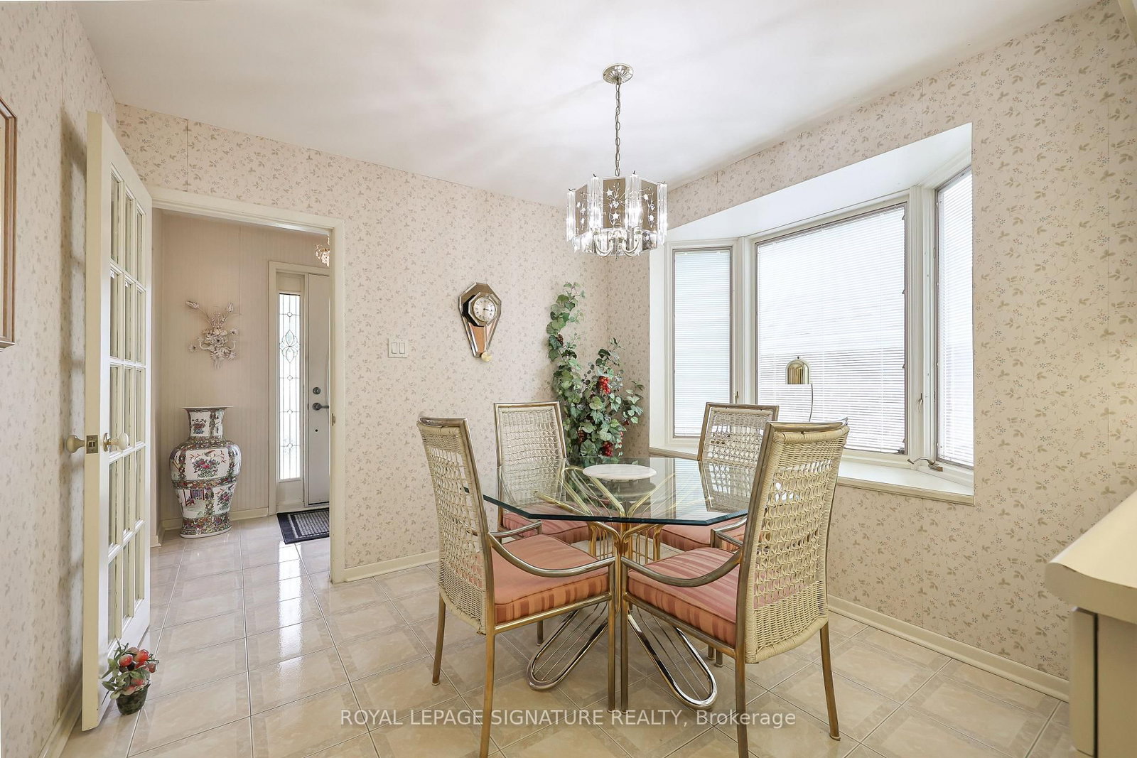 14 Logstone Crescent • Toronto, ON photo 16