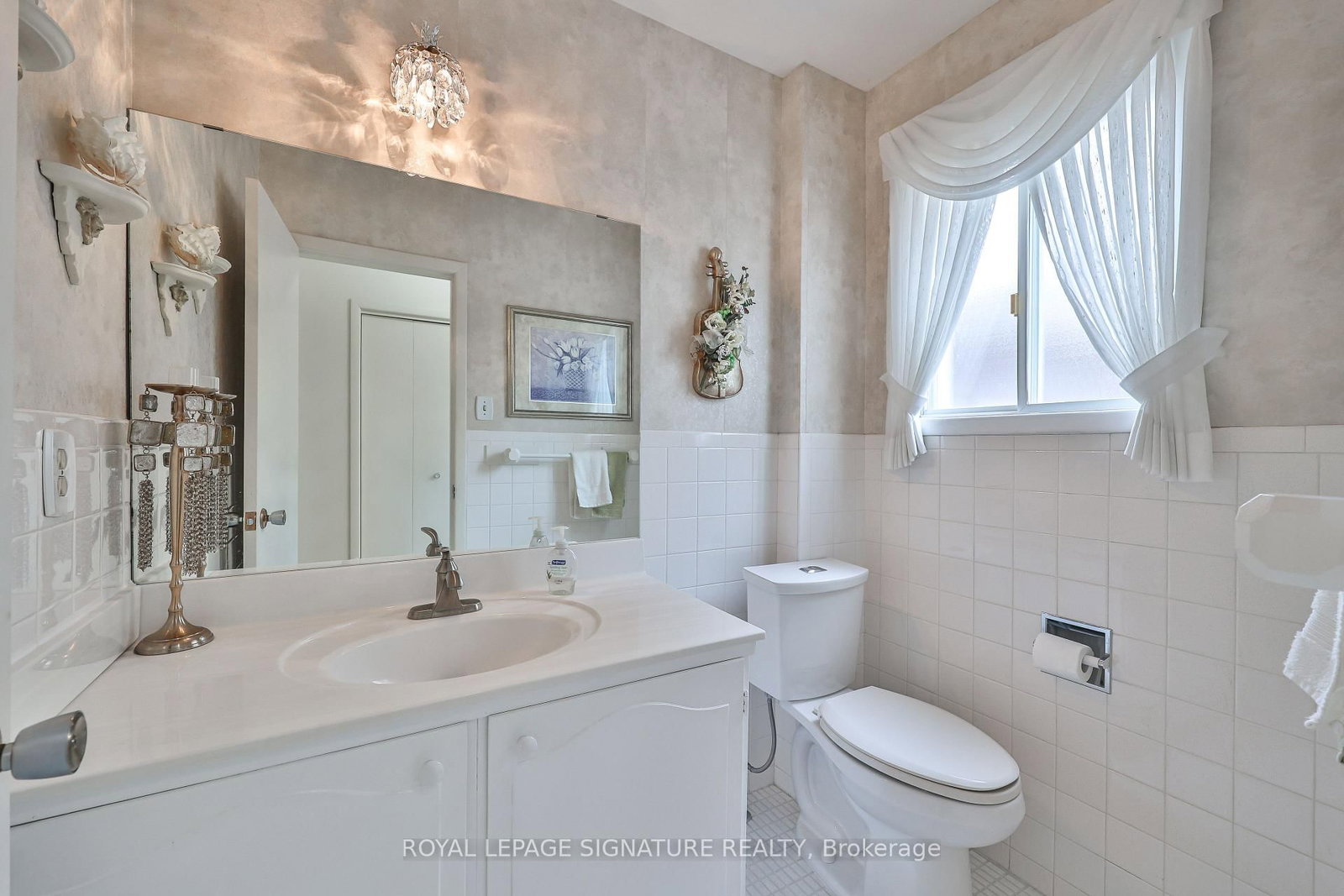 14 Logstone Crescent • Toronto, ON photo 21